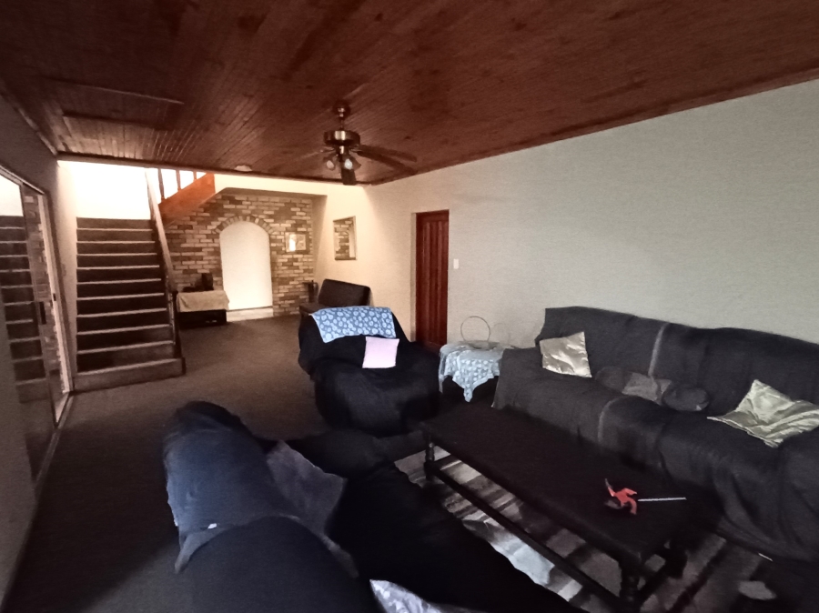 8 Bedroom Property for Sale in C Place Eastern Cape